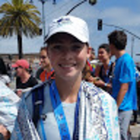 Meet your Posher, Nicole - Picture 1 of 1